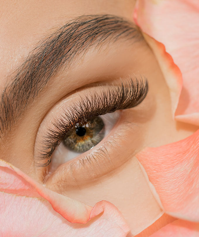 5 Reasons why Mink Eyelash Extensions are the right fit for you!